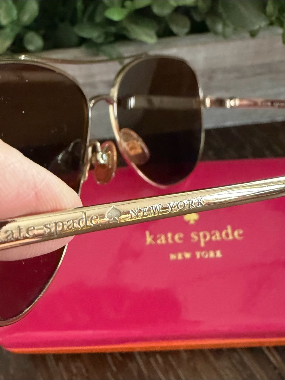 kate spade Avaline Aviator Sunglasses with Case and Lense Cloth - Picture 3 of 9